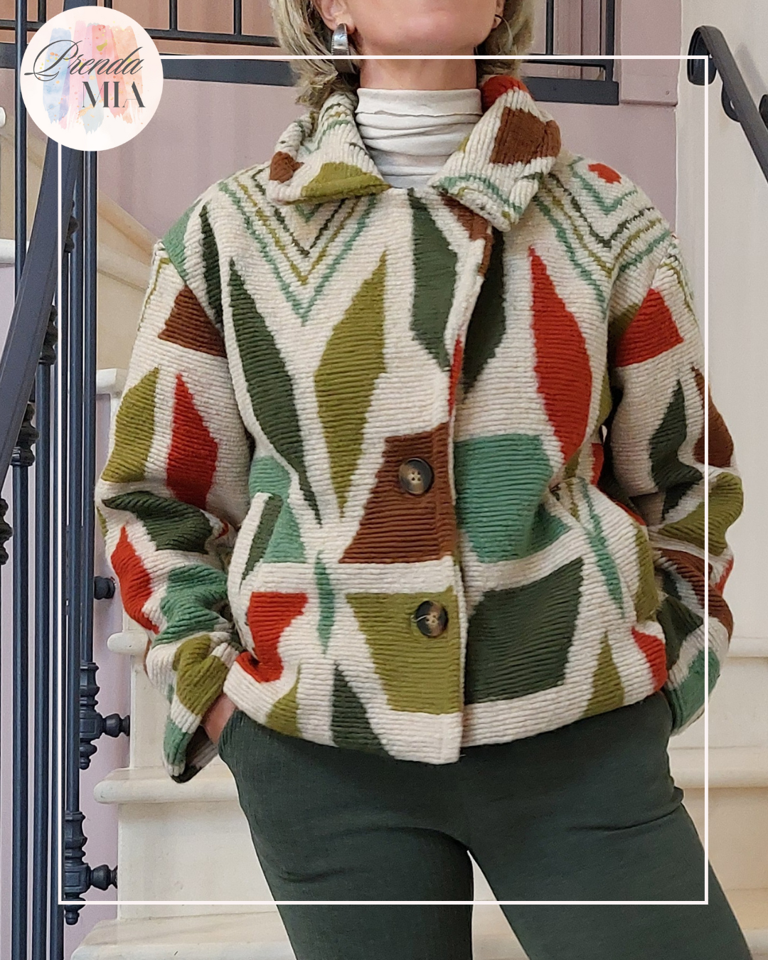 Veste courte en laine à motifs