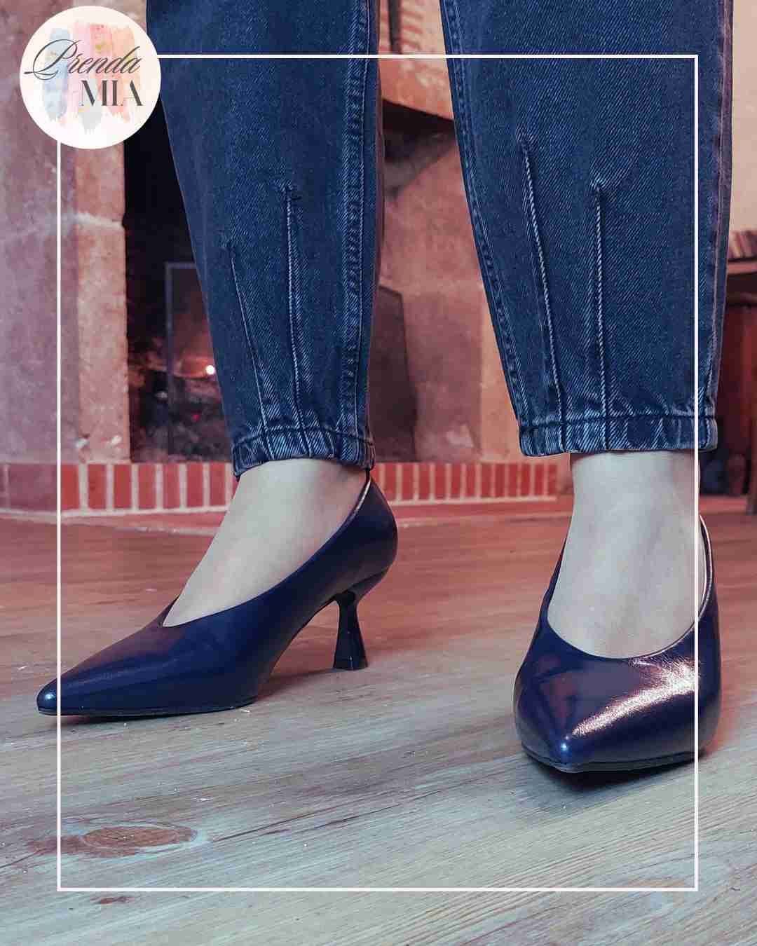 Escarpins bleu marine en similicuir