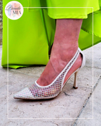 Shiny beige mesh pumps