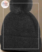 Bonnet Brillant avec Pompon- Noir