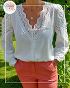 Blouse blanche brodée