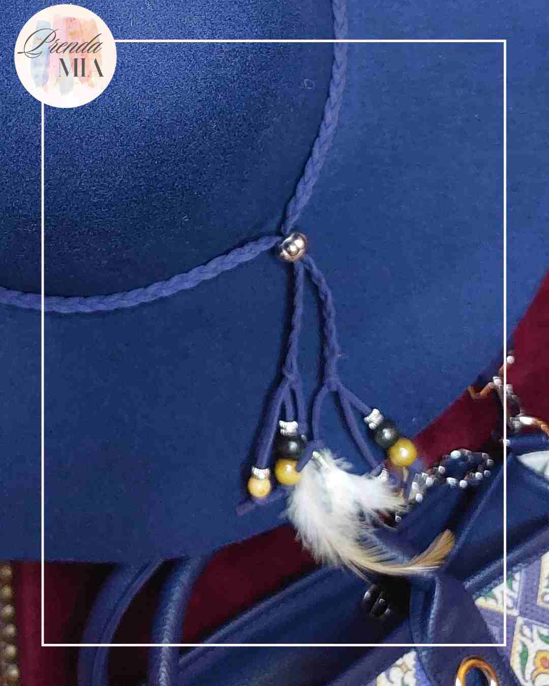 Chapeau Capeline marine plume