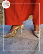 Shiny beige mesh pumps