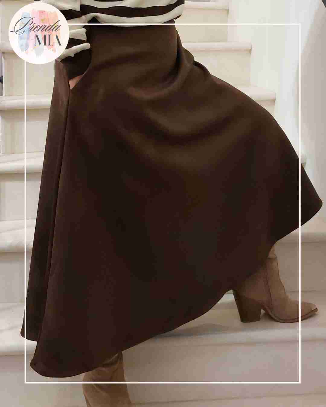 Jupe en Daim Chocolat – Style Cow-Boy