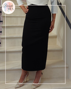 Straight, smooth skirt - black