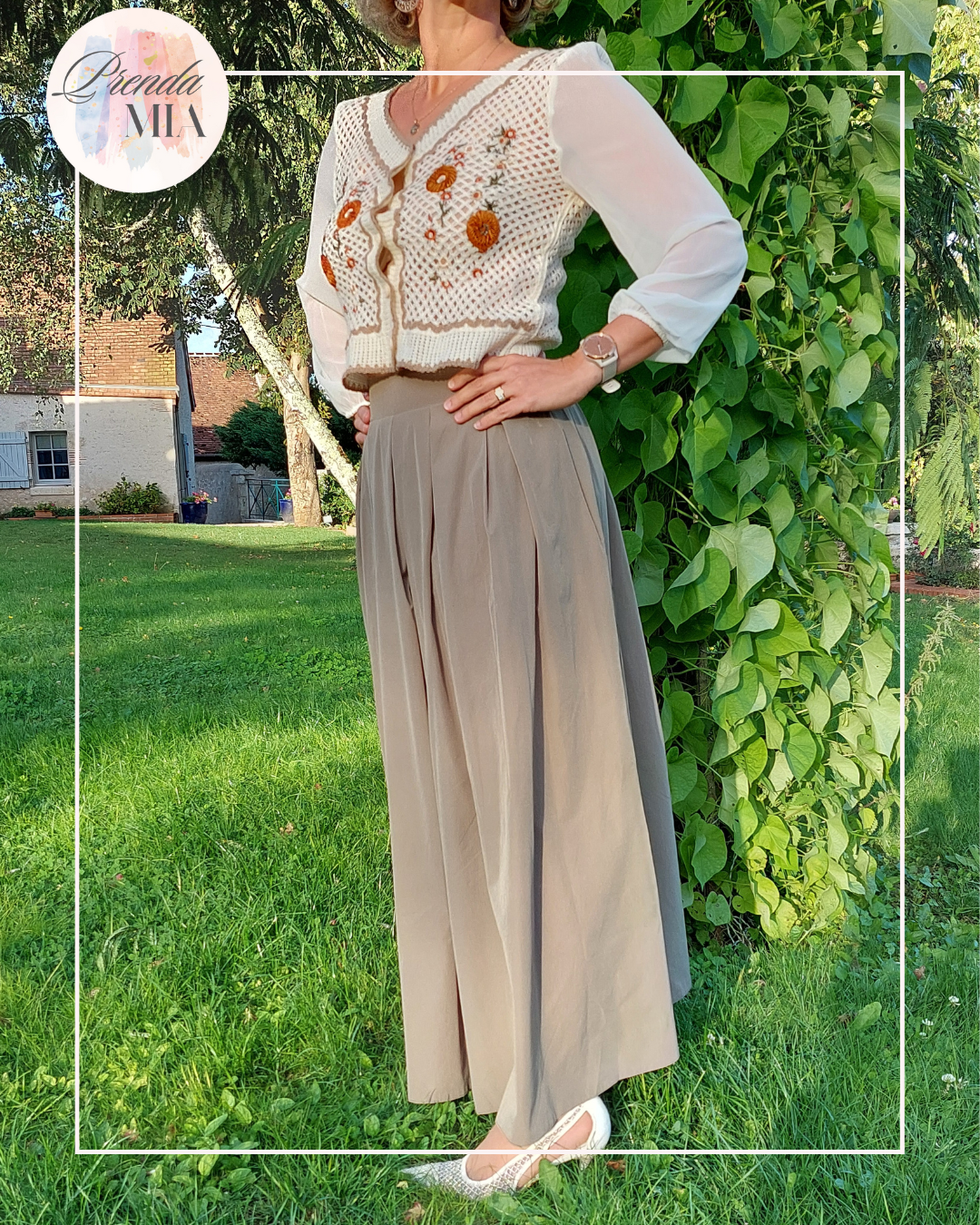 Cardigan court brodé