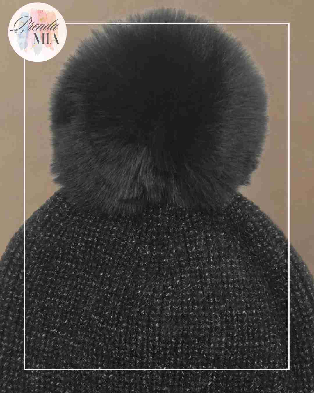 Bonnet Brillant avec Pompon- Noir