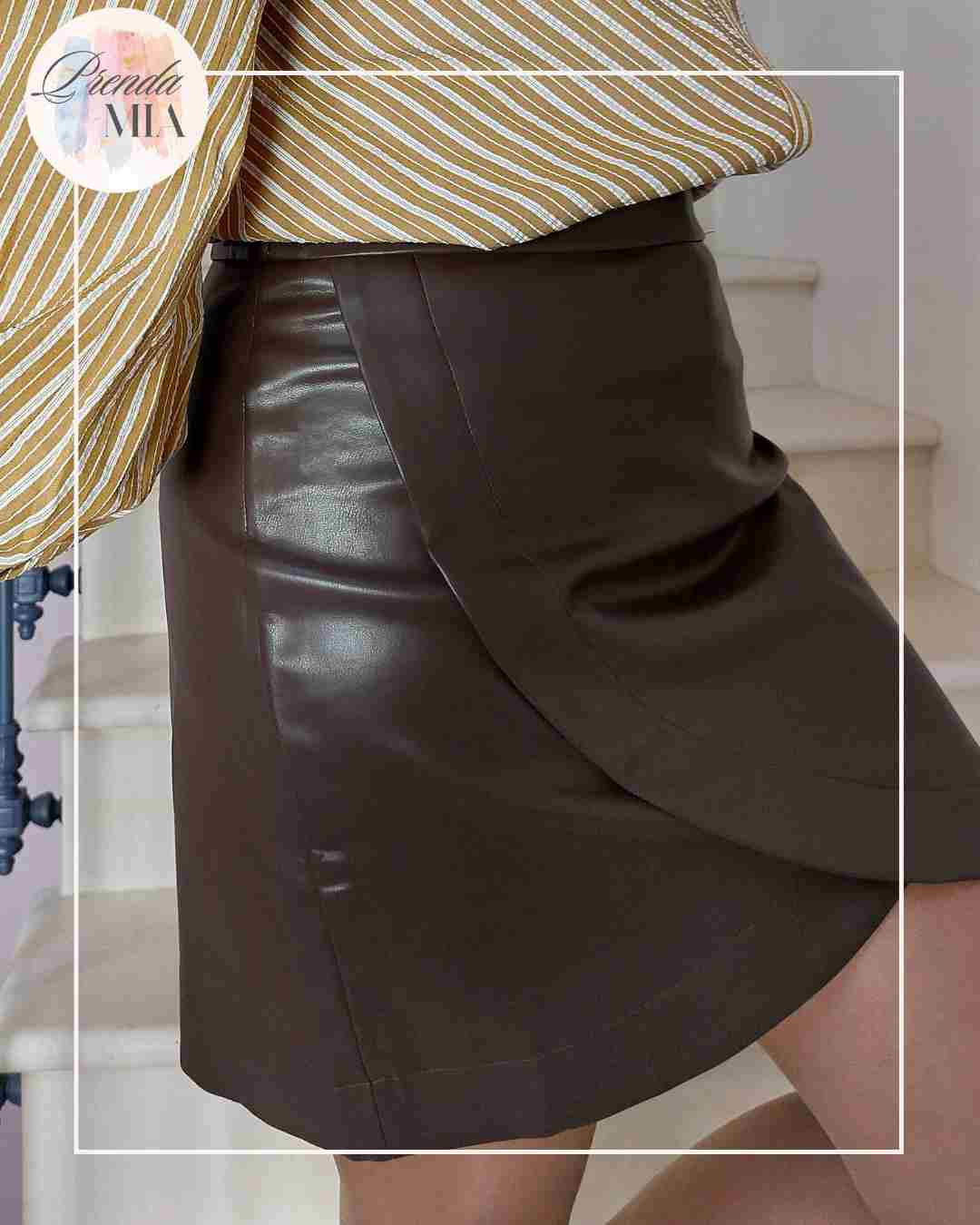 Jupe effet portefeuille en simili cuir marron