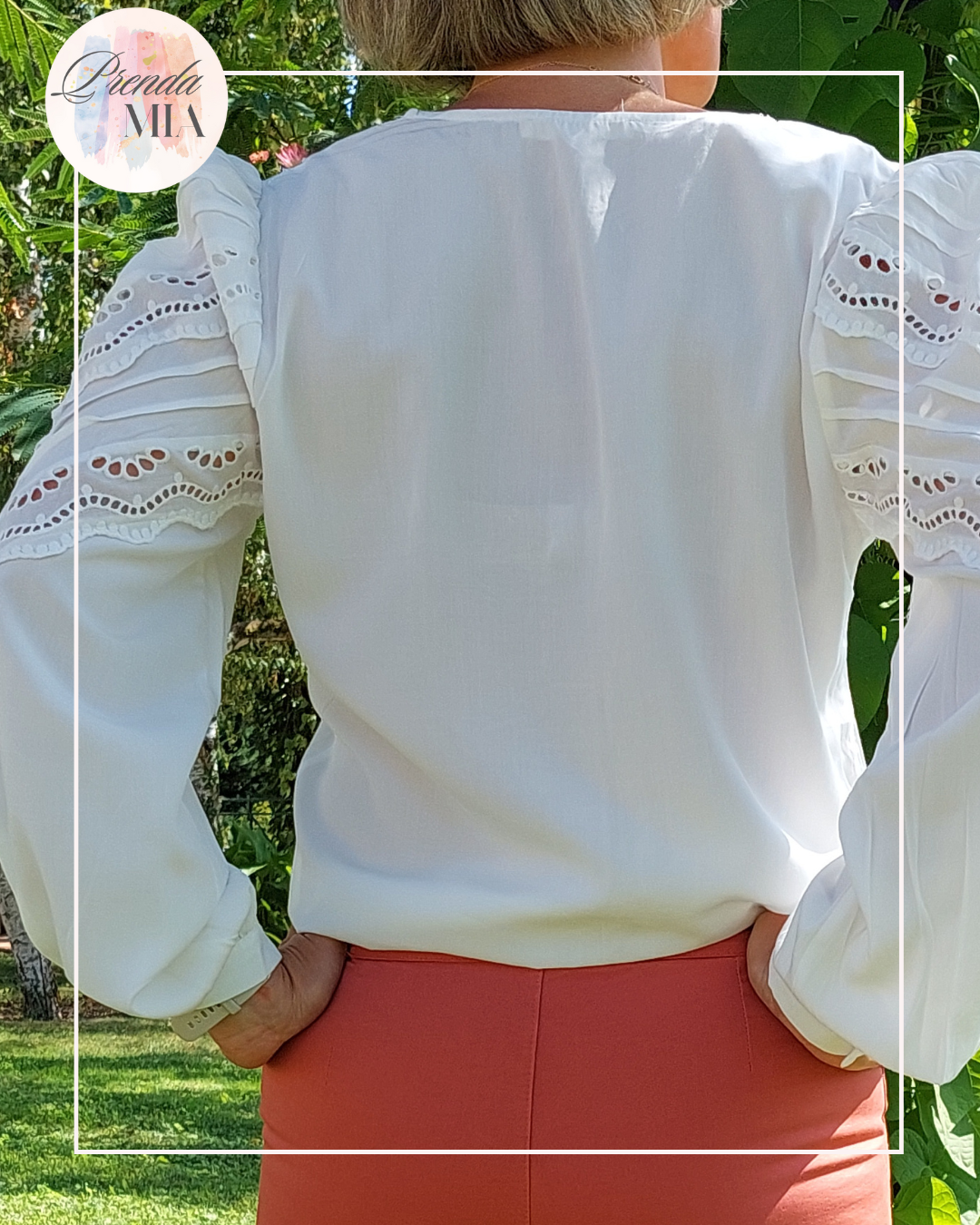 Blouse blanche brodée