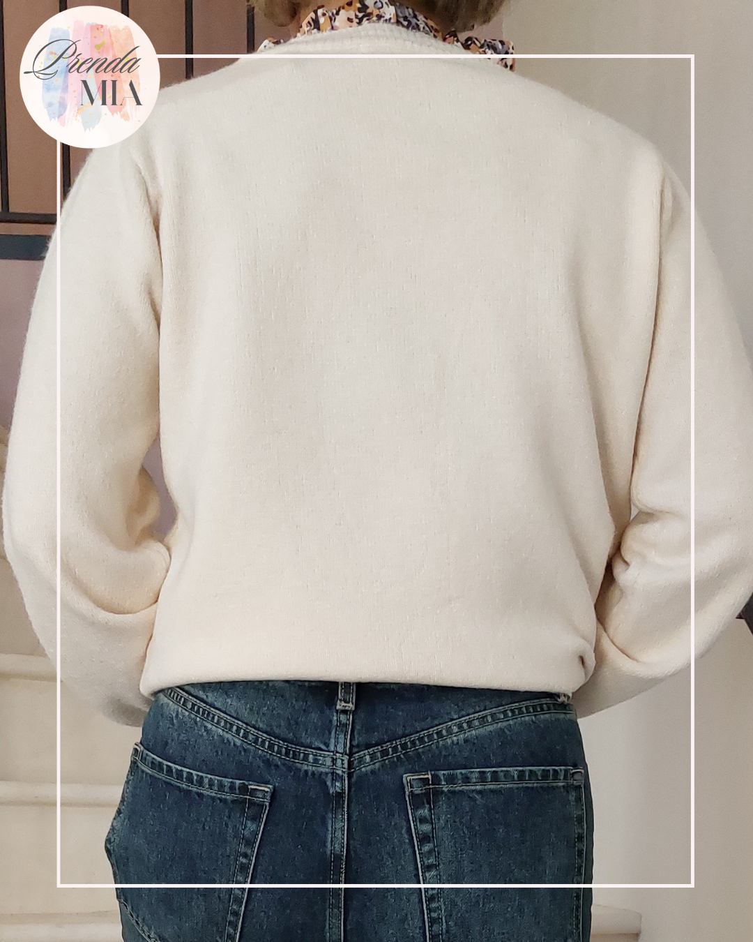 Gilet beige à liseré fleuri