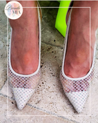 Shiny beige mesh pumps