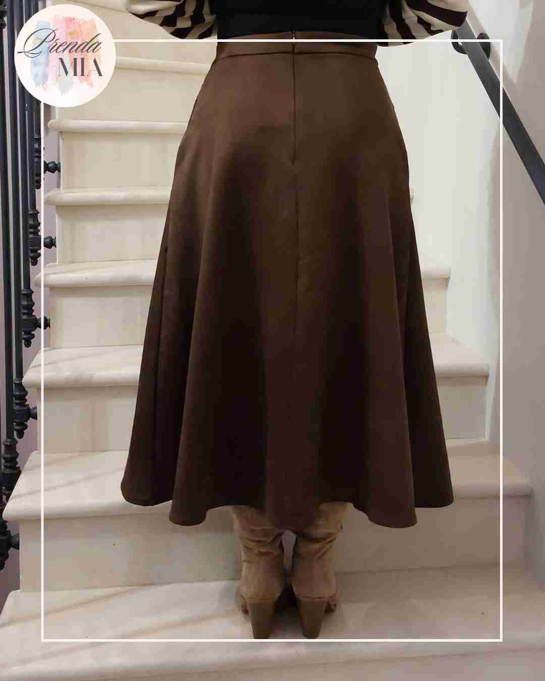 Jupe en Daim Chocolat – Style Cow-Boy