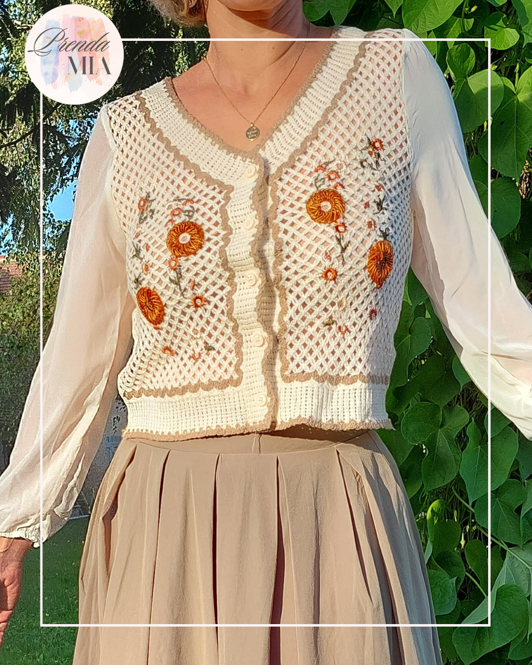 Cardigan court brodé