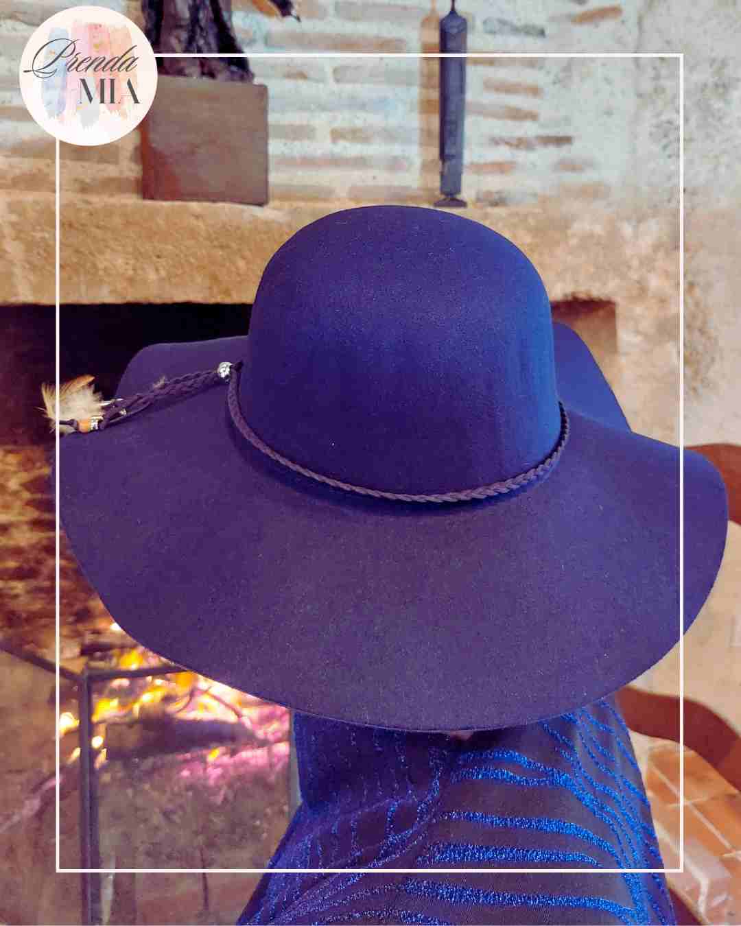 Chapeau Capeline marine plume