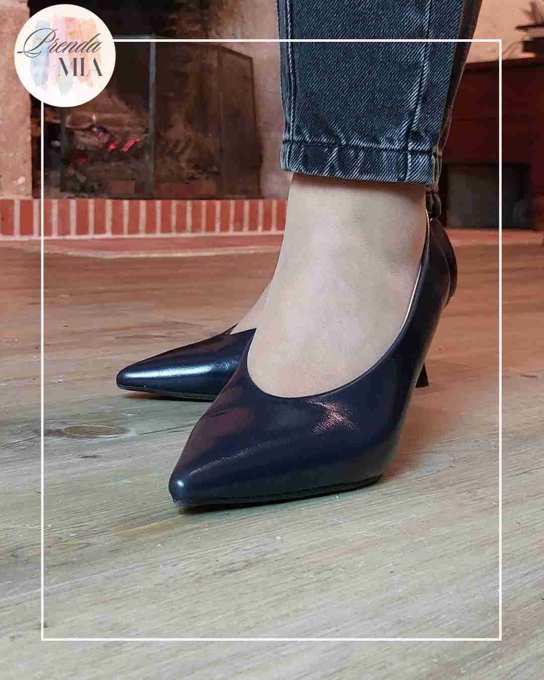 Escarpins bleu marine en similicuir