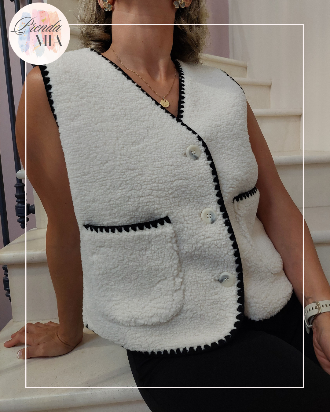 Gilet sans manches liseré noir