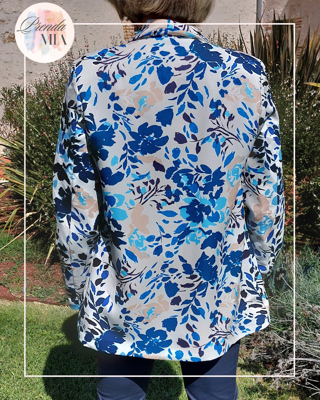 Veste Fleurie bleu et blanche