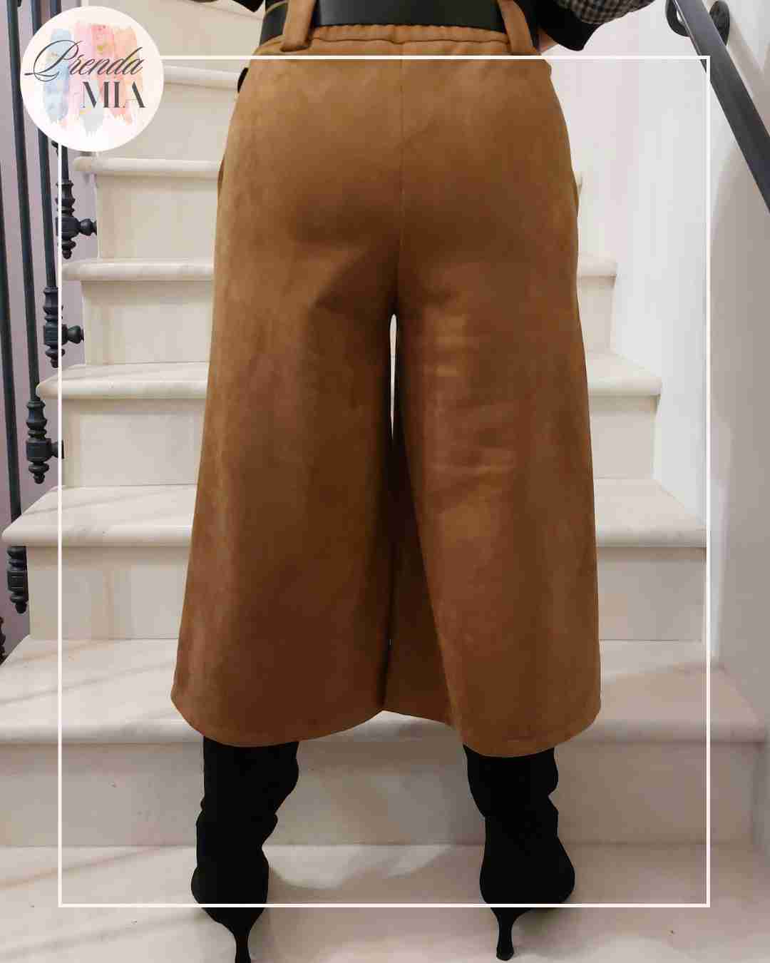 Bermuda en Daim Camel – Style Cow-Boy